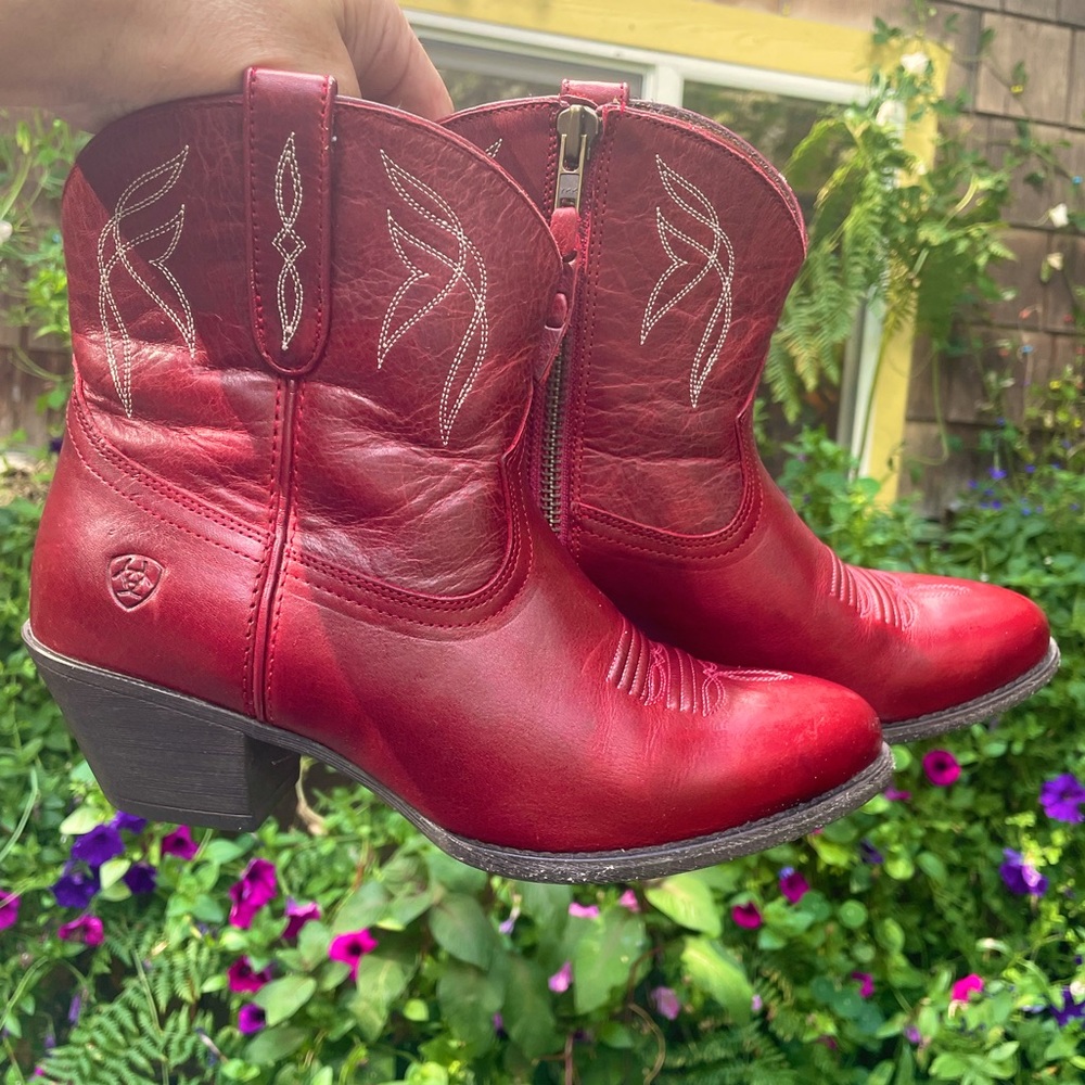 Ariat Darlin Red Short Cowboy Boots